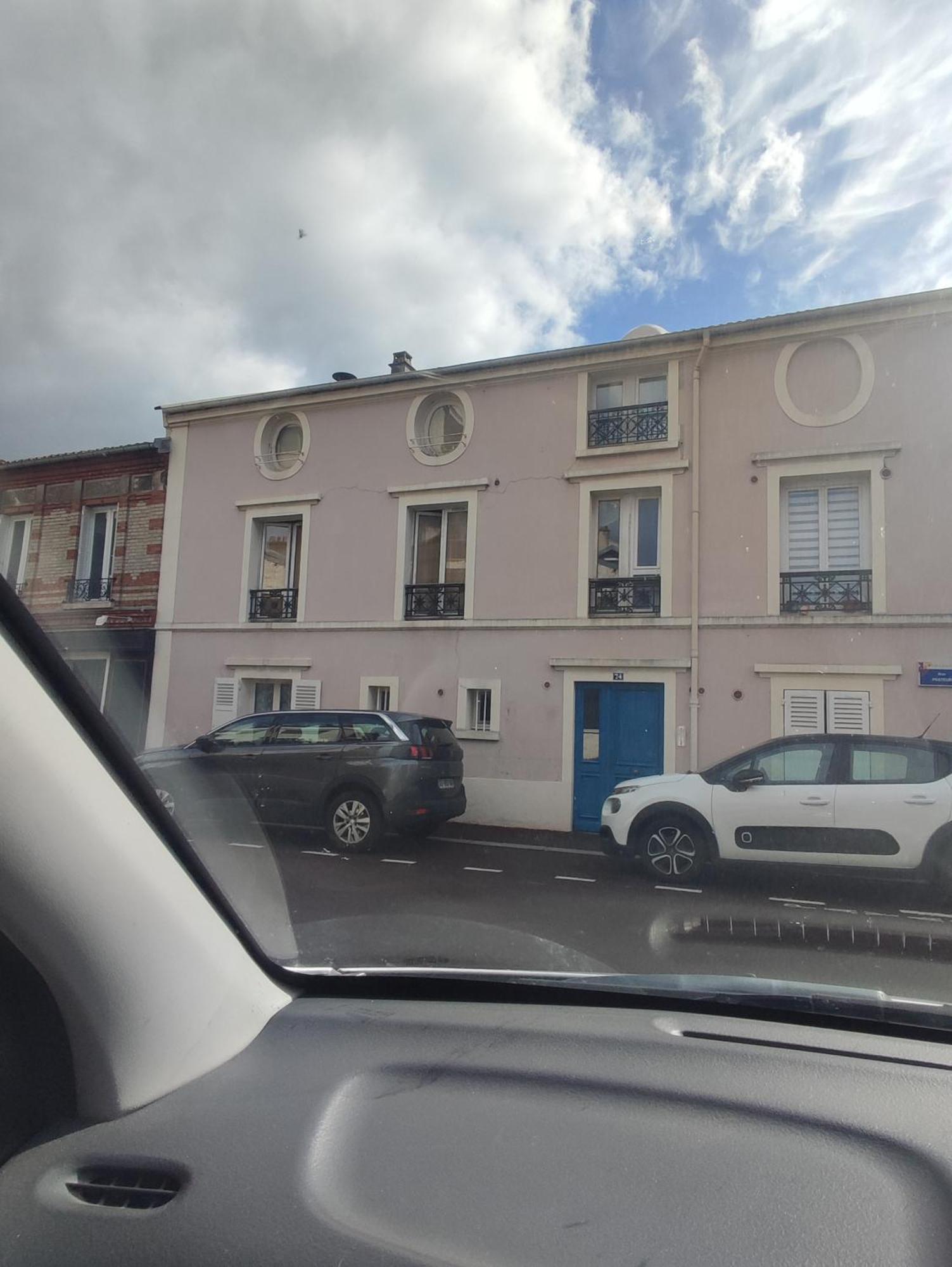 Charme Appartement Entier Pres Paris La Defense Nanterre Suresnes Exterior photo